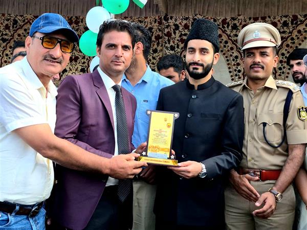 Principal Harshan AGS Krusan Mr Masroor Ahmad Dar Conferred for Best Public Service at GDC Sogam and BHSS Lalpora